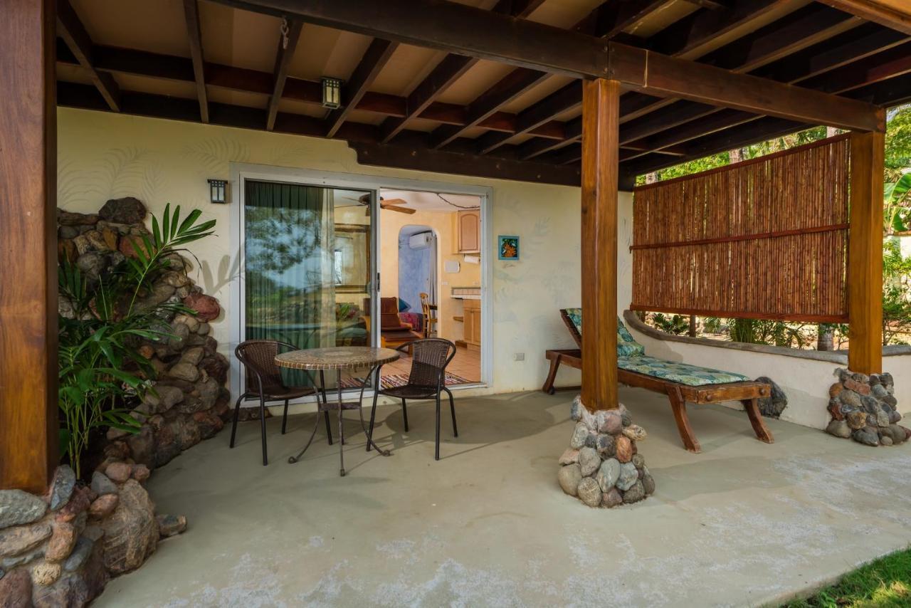 Corona del Mar Tamarindo Exterior foto