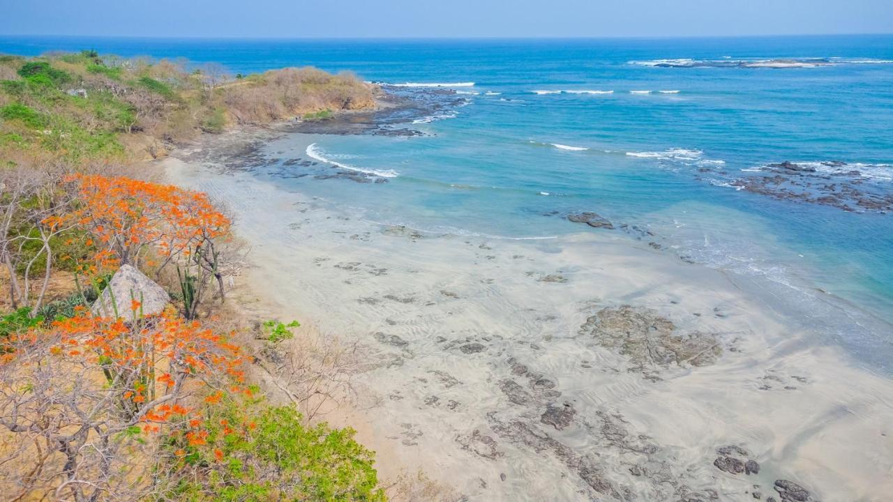 Corona del Mar Tamarindo Exterior foto