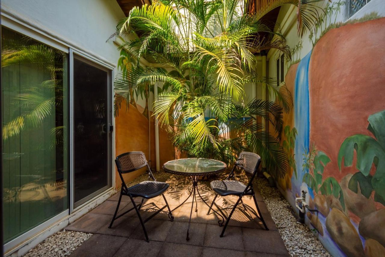 Corona del Mar Tamarindo Exterior foto