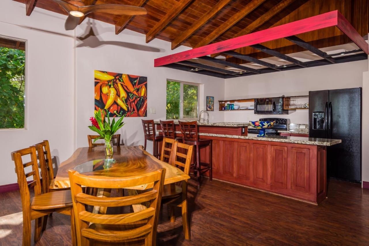 Corona del Mar Tamarindo Exterior foto